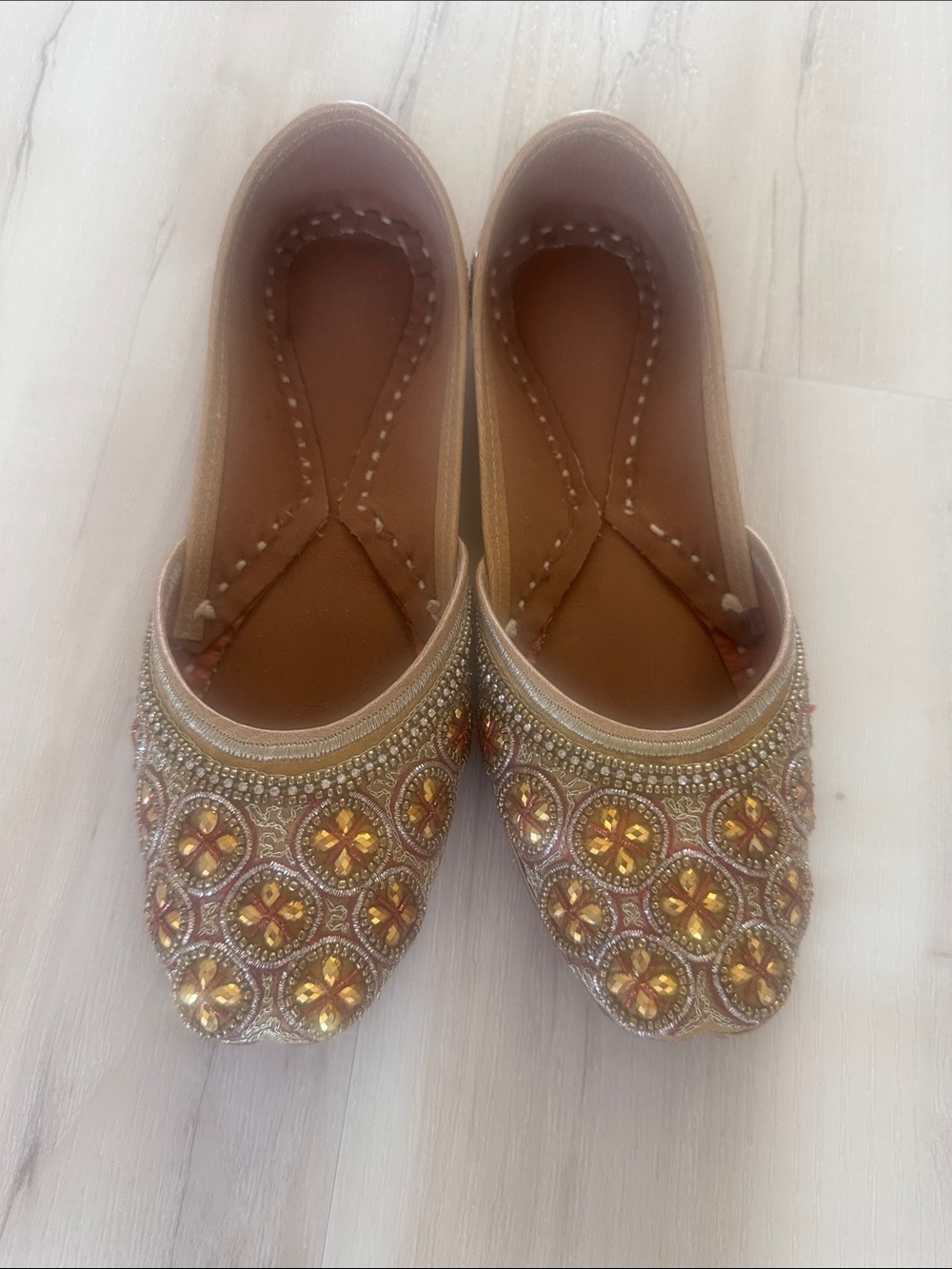 Embellished Gold/ Red Women’s Jutti - Traditional Slip-On Flat NWOT